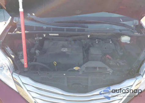 2014 Toyota Sienna Xle V6 8 Passenger z USA, uszkodzony, nr VIN 5TDYK3DC6ES467589